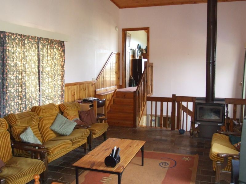 8 Grandridge East Road, Mirboo North VIC 3871