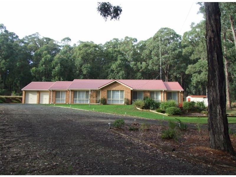 20 Golf Links Drive, Mirboo North VIC 3871