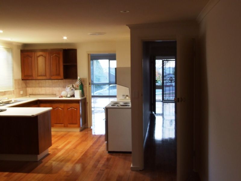 13 Farmer Street, Mirboo North VIC 3871