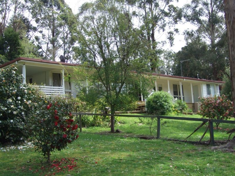 10 Galvins Road, Mirboo North VIC 3871