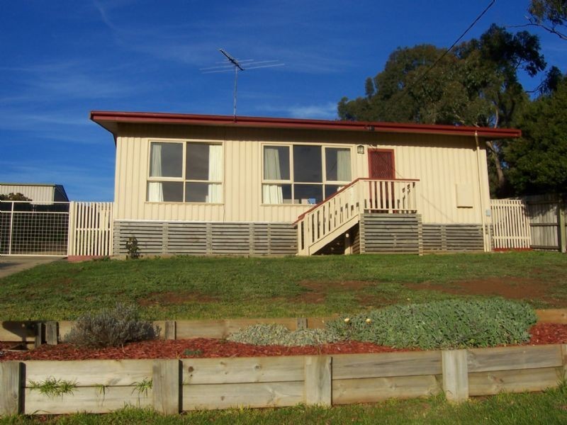 37 Murray Street, Mirboo North VIC 3871