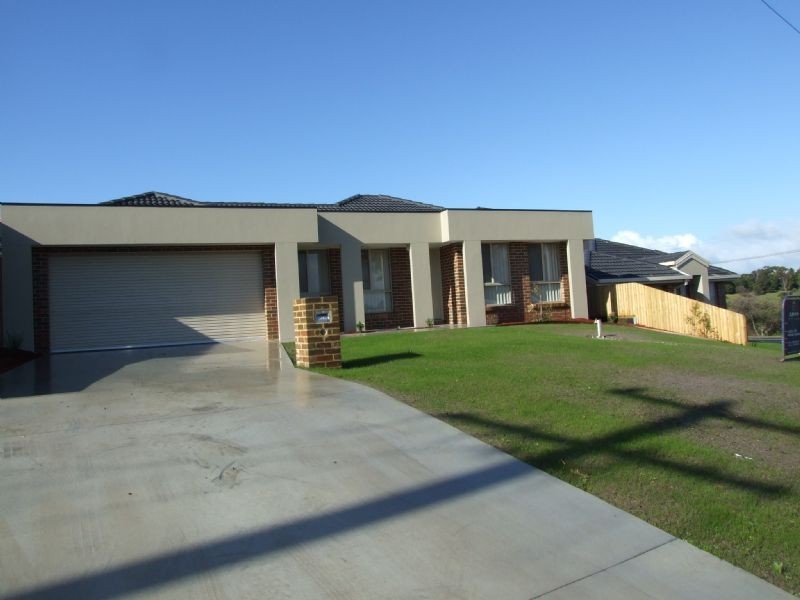 2/7-11 Grandridge East, Mirboo North VIC 3871