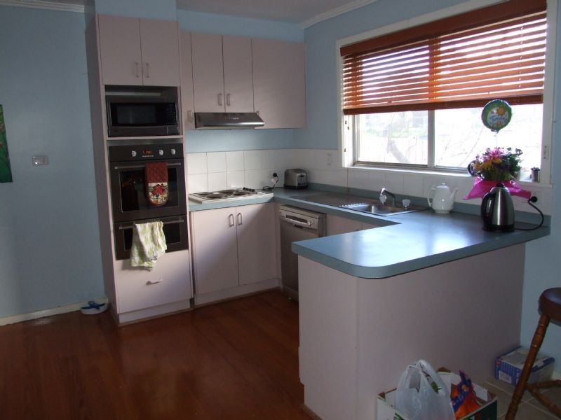 12 Peacock Street, Mirboo North VIC 3871