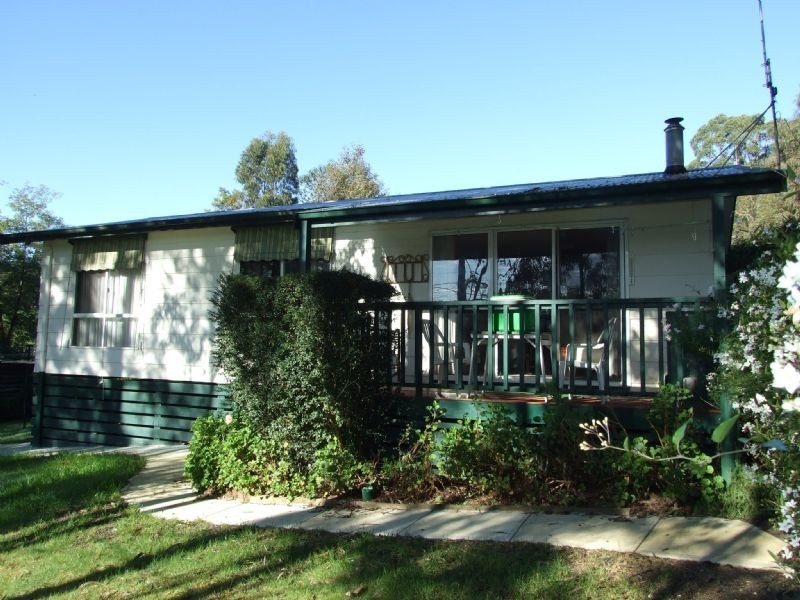 30 Balding Street, Mirboo North VIC 3871