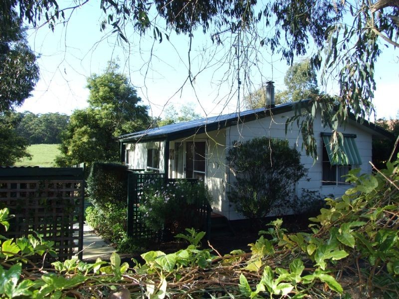30 Balding Street, Mirboo North VIC 3871