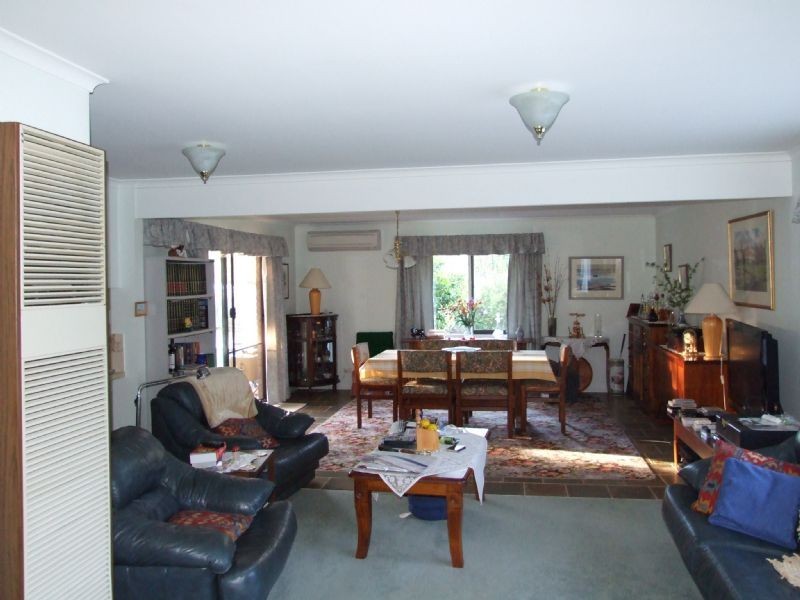 43 Wells Road, Mirboo North VIC 3871