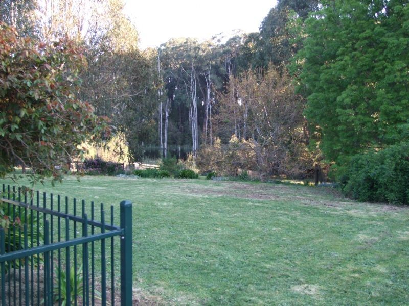 33 Wells Road, Mirboo North VIC 3871