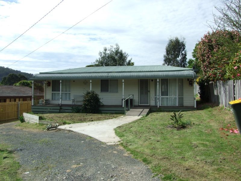 17 Fairmont Street, Boolarra VIC 3870