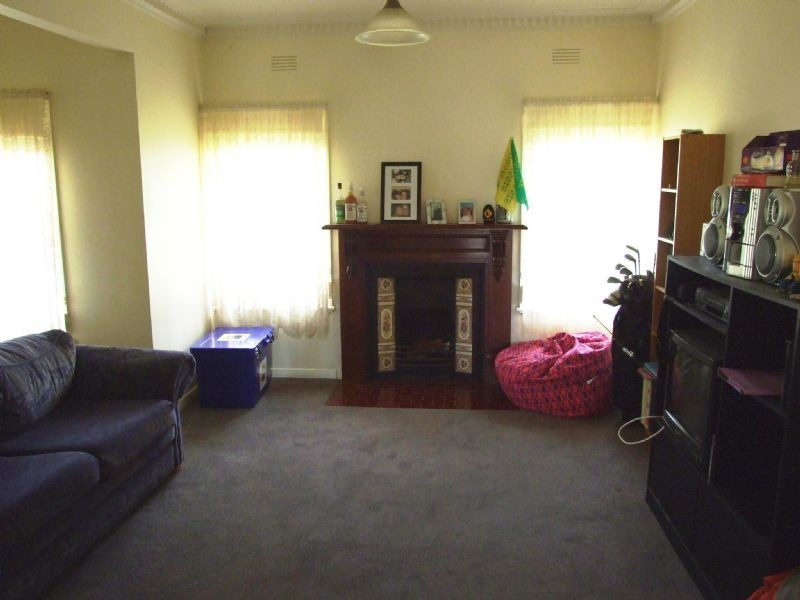 13 Couper Street, Mirboo North VIC 3871