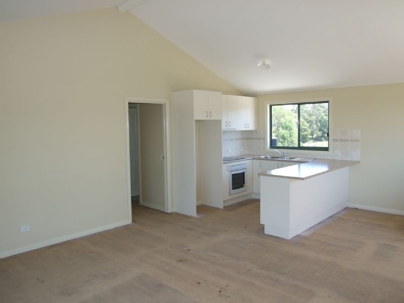 1 Leongatha Yarragon Road, Hallston VIC 3953