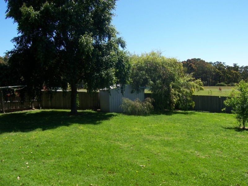 40 Grandridge West, Mirboo North VIC 3871