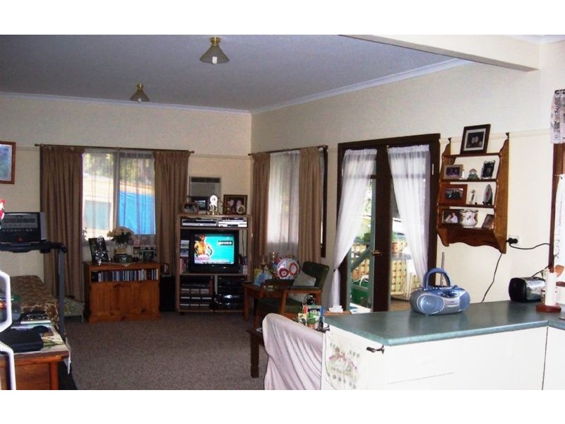 50 Giles Street, Mirboo North VIC 3871