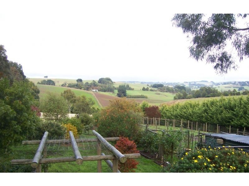 50 Giles Street, Mirboo North VIC 3871