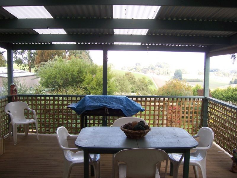 50 Giles Street, Mirboo North VIC 3871