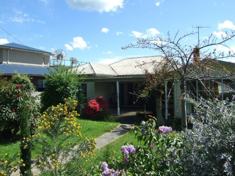 19 Couper Street, Mirboo North VIC 3871