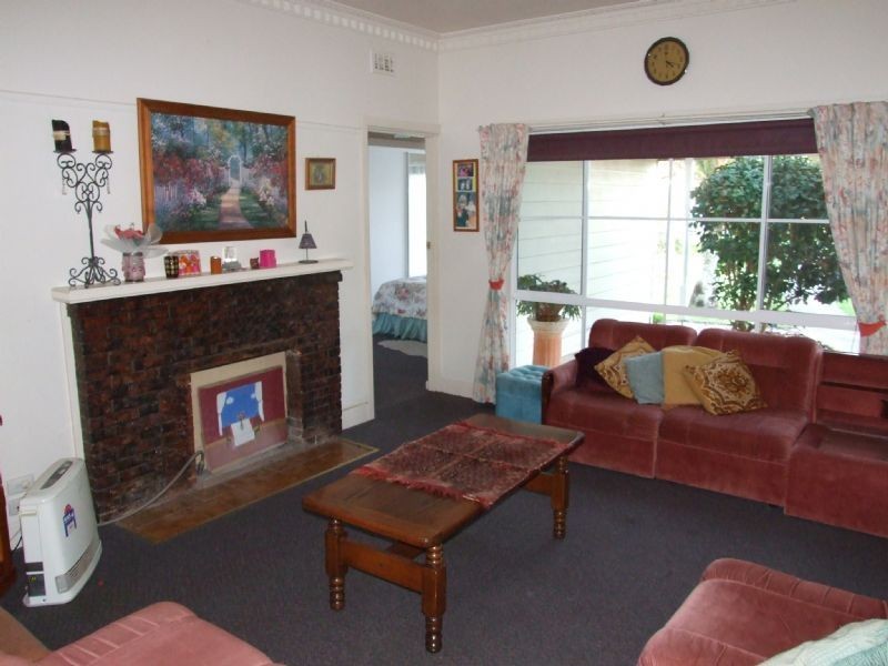 19 Couper Street, Mirboo North VIC 3871