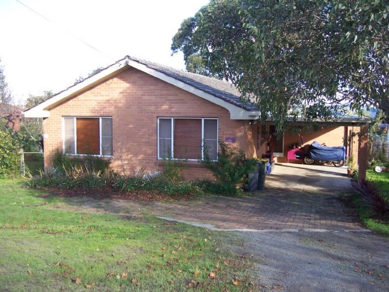 12 Farmer Street, Mirboo North VIC 3871