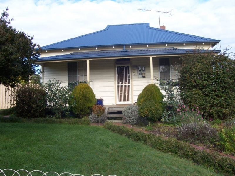 6 Baromi Road, Mirboo North VIC 3871