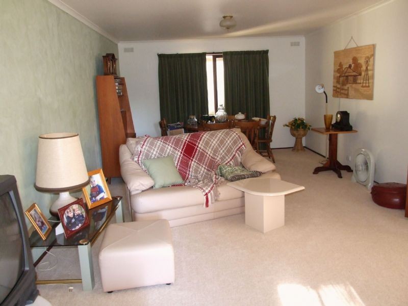 25 Balding Street, Mirboo North VIC 3871