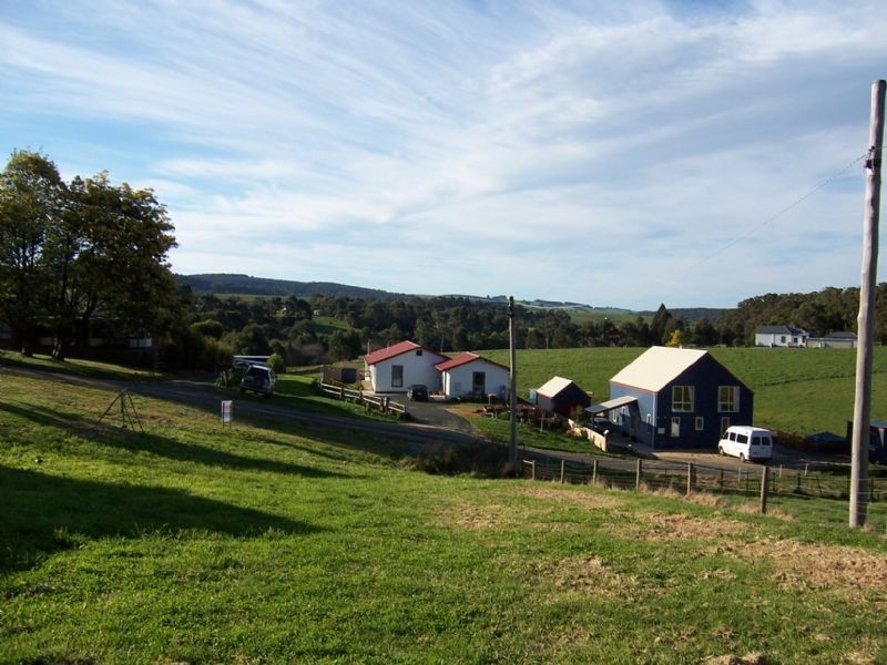 18 Allen Street, Mirboo North VIC 3871