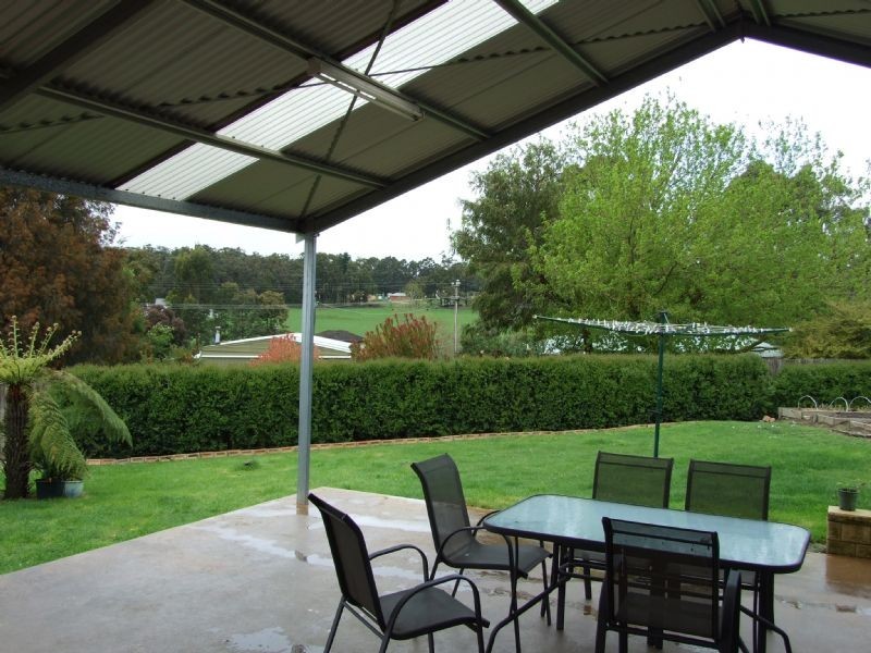 7 Eveline Court, Mirboo North VIC 3871