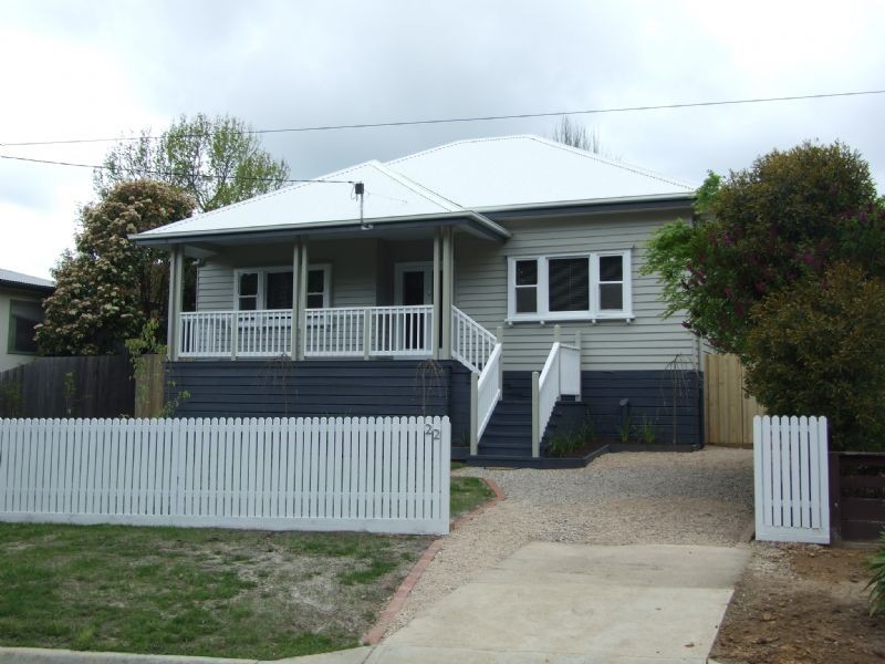 22 Inglis Avenue, Mirboo North VIC 3871
