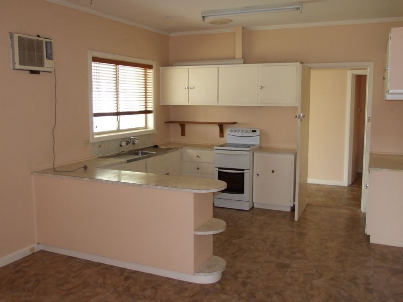 28 Baths Road, Mirboo North VIC 3871