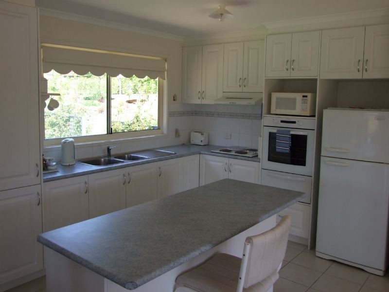 8 Grey Road, Mirboo North VIC 3871