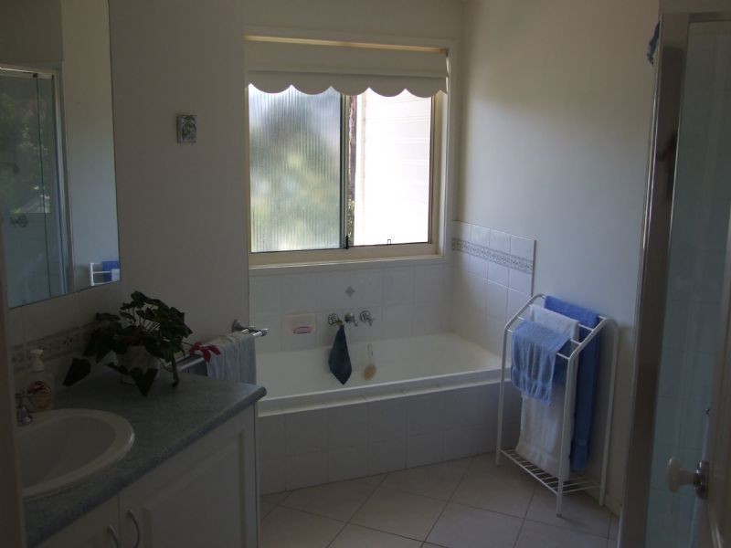 8 Grey Road, Mirboo North VIC 3871