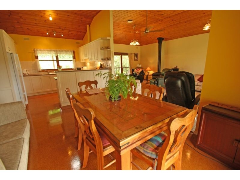 16 Jepson Court, Mirboo North VIC 3871