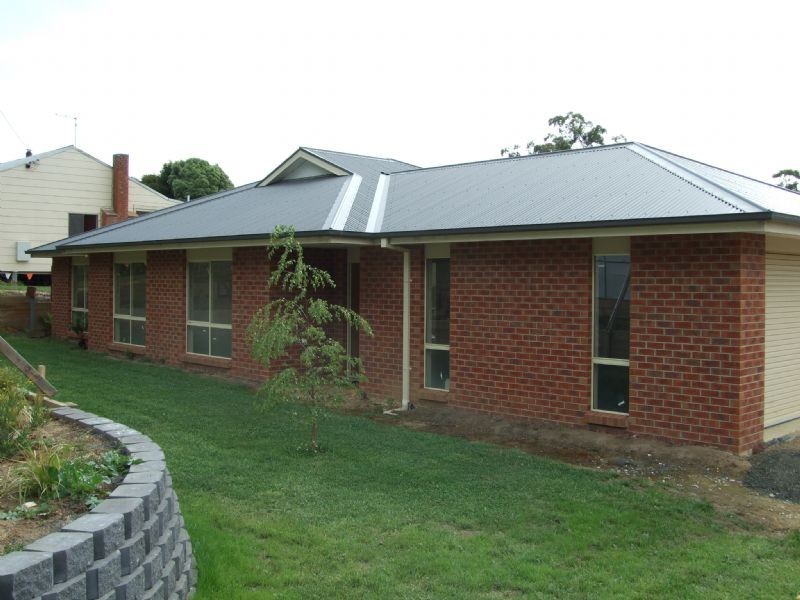 19 – 21 Thorpdale Road, Mirboo North VIC 3871