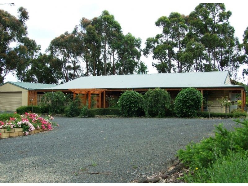 4 Cuthbertson Court, Mirboo North VIC 3871