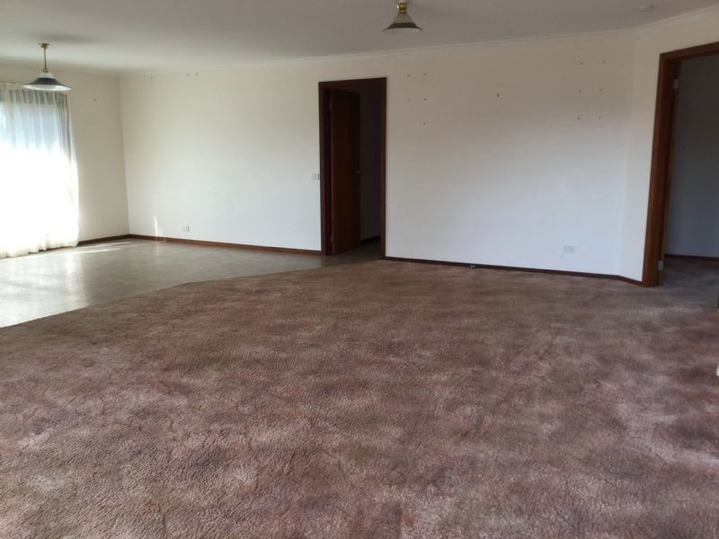 10 Allen Street, Mirboo North VIC 3871