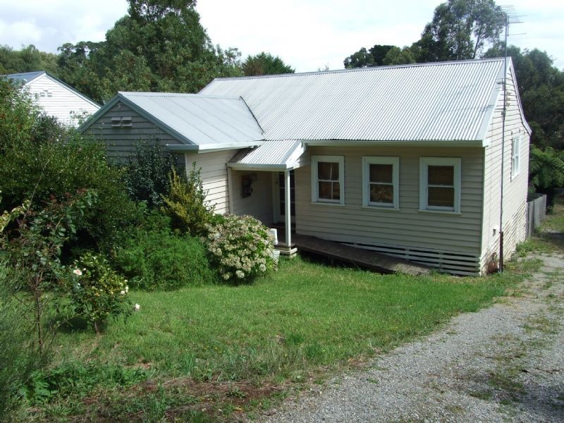 7 Thorpdale Road, Mirboo North VIC 3871