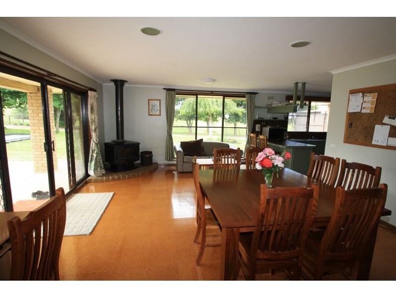 30 Grandridge East, Mirboo North VIC 3871
