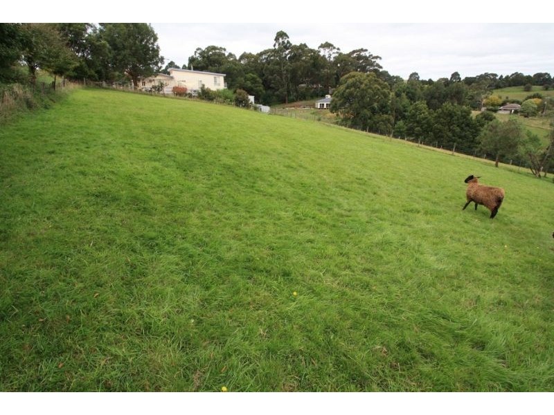 6 Grandridge East, Mirboo North VIC 3871