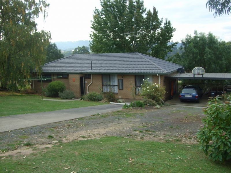 19-21 Bourke Street, Mirboo North VIC 3871