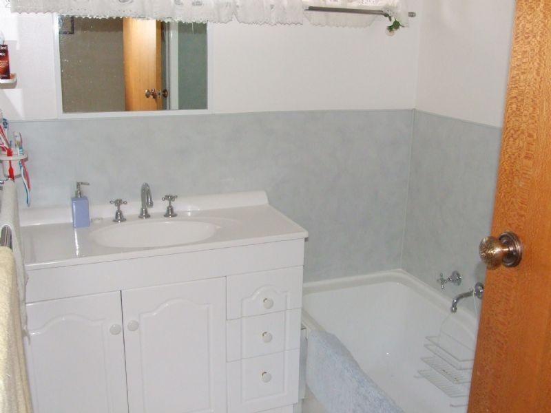 19-21 Bourke Street, Mirboo North VIC 3871