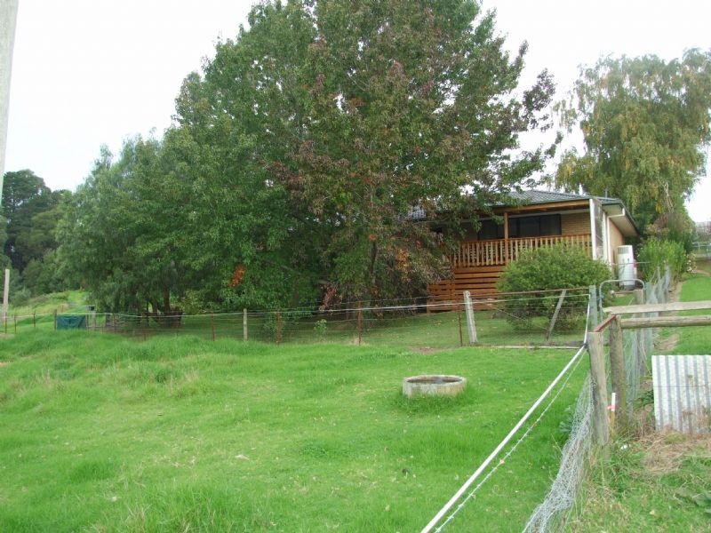 19-21 Bourke Street, Mirboo North VIC 3871