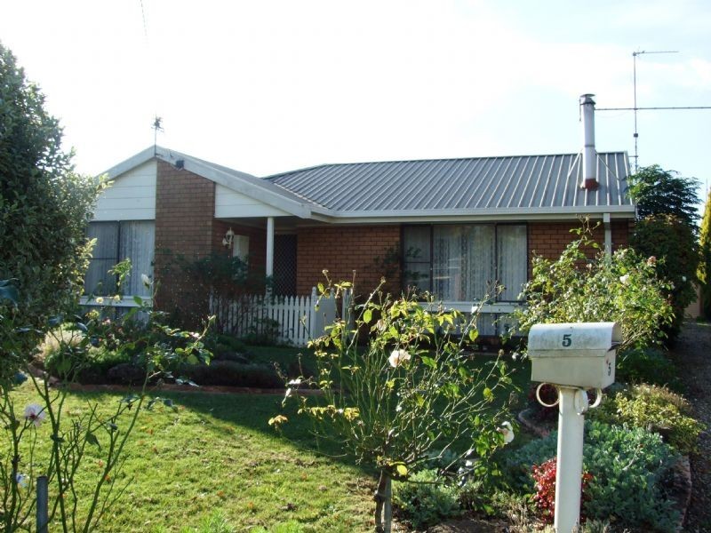 5 Halliday Court, Mirboo North VIC 3871