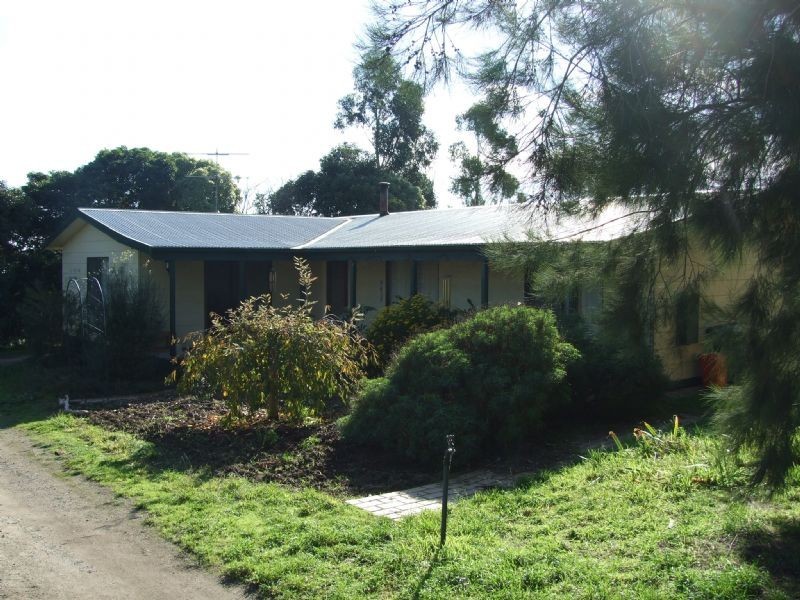 210-214 St Ellens Road, Mirboo North VIC 3871