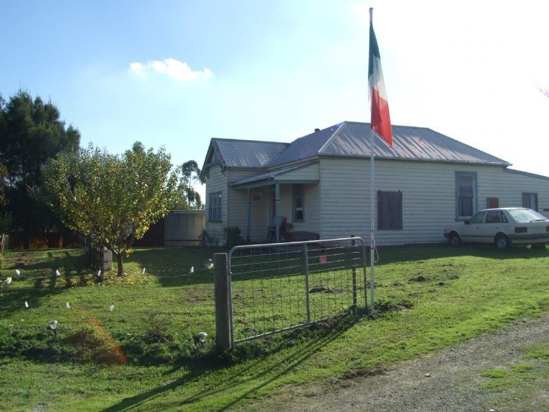 210-214 St Ellens Road, Mirboo North VIC 3871