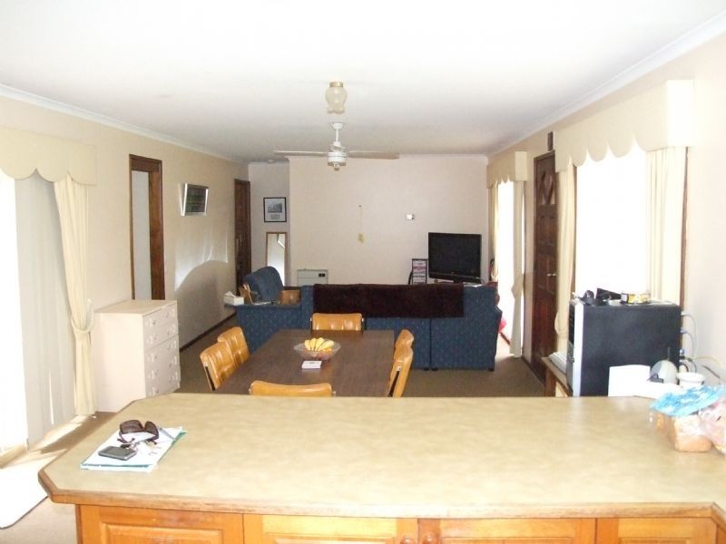 1/9-11 Baromi Road, Mirboo North VIC 3871