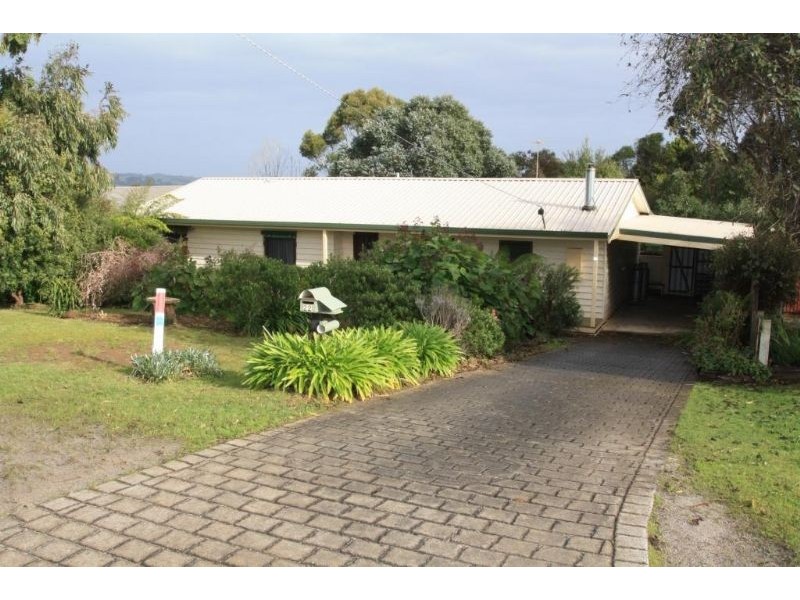 22 Murray Street, Mirboo North VIC 3871