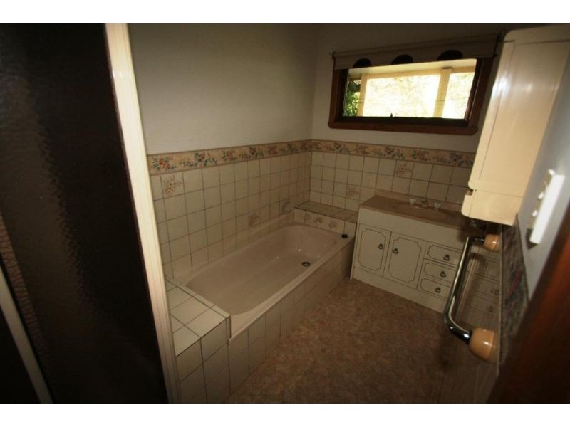 22 Murray Street, Mirboo North VIC 3871