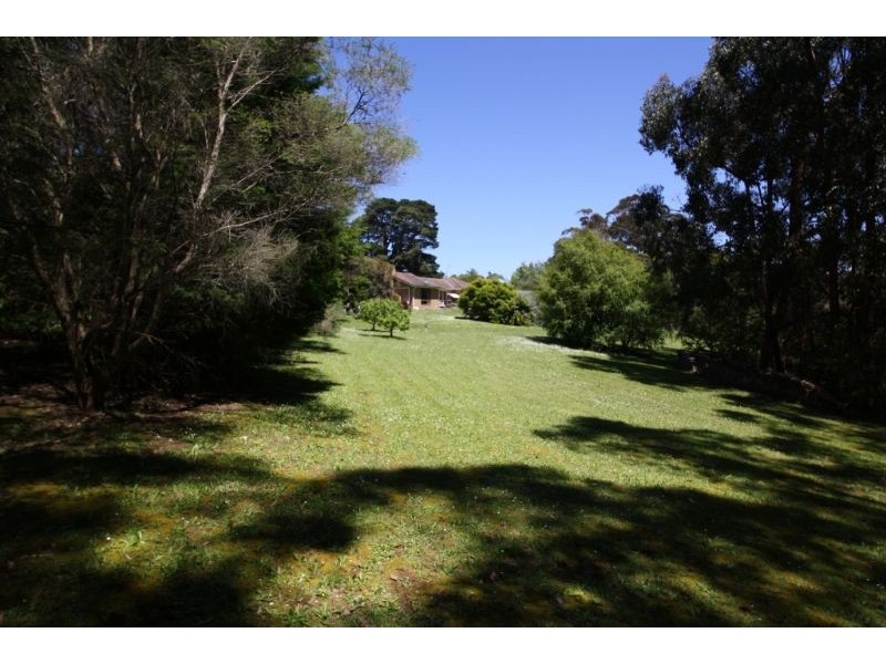 15 Old Darlimurla Road, Mirboo North VIC 3871