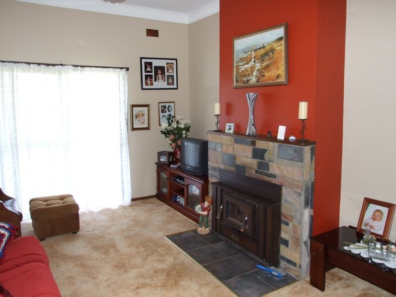 76 Strzelecki Highway, Mirboo North VIC 3871