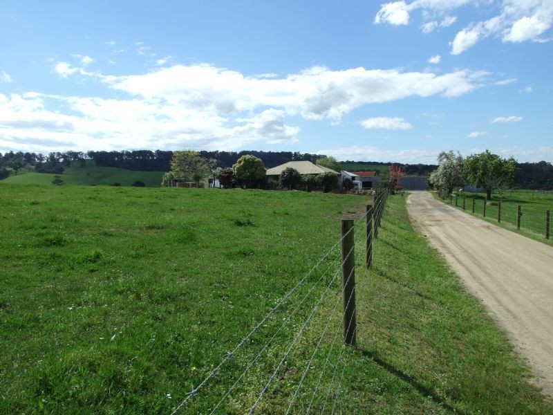 76 Strzelecki Highway, Mirboo North VIC 3871