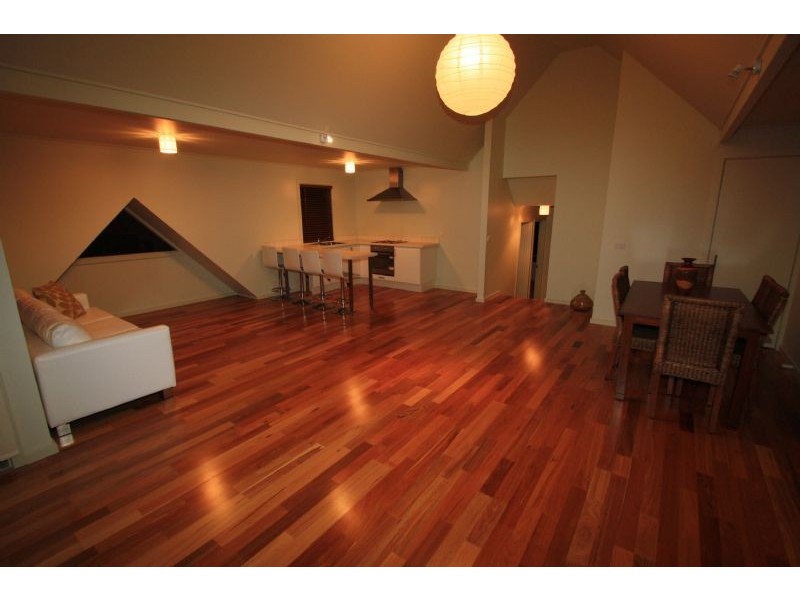 22 Railway Road, Mirboo North VIC 3871