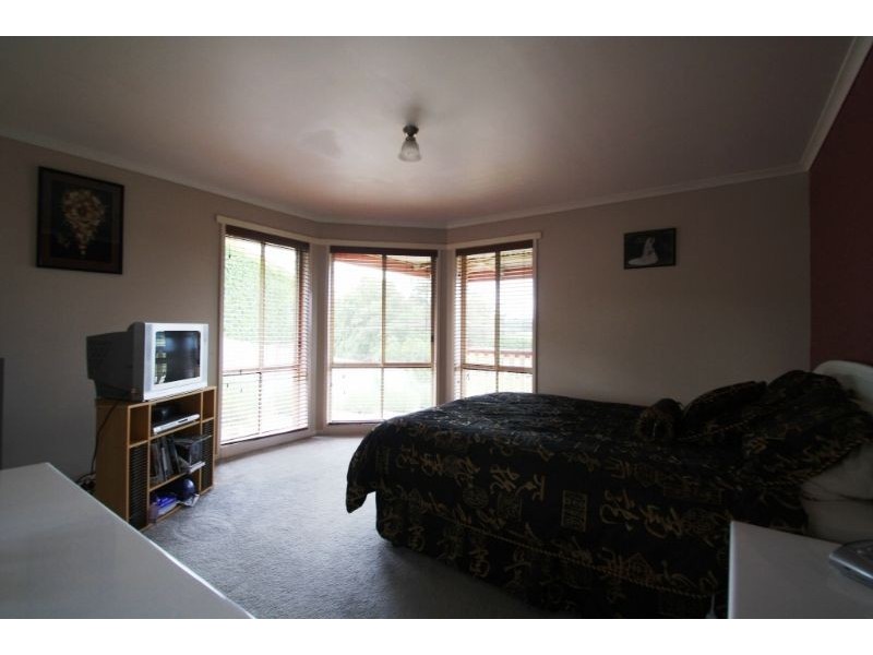 15-17 Grandridge East Road, Mirboo North VIC 3871